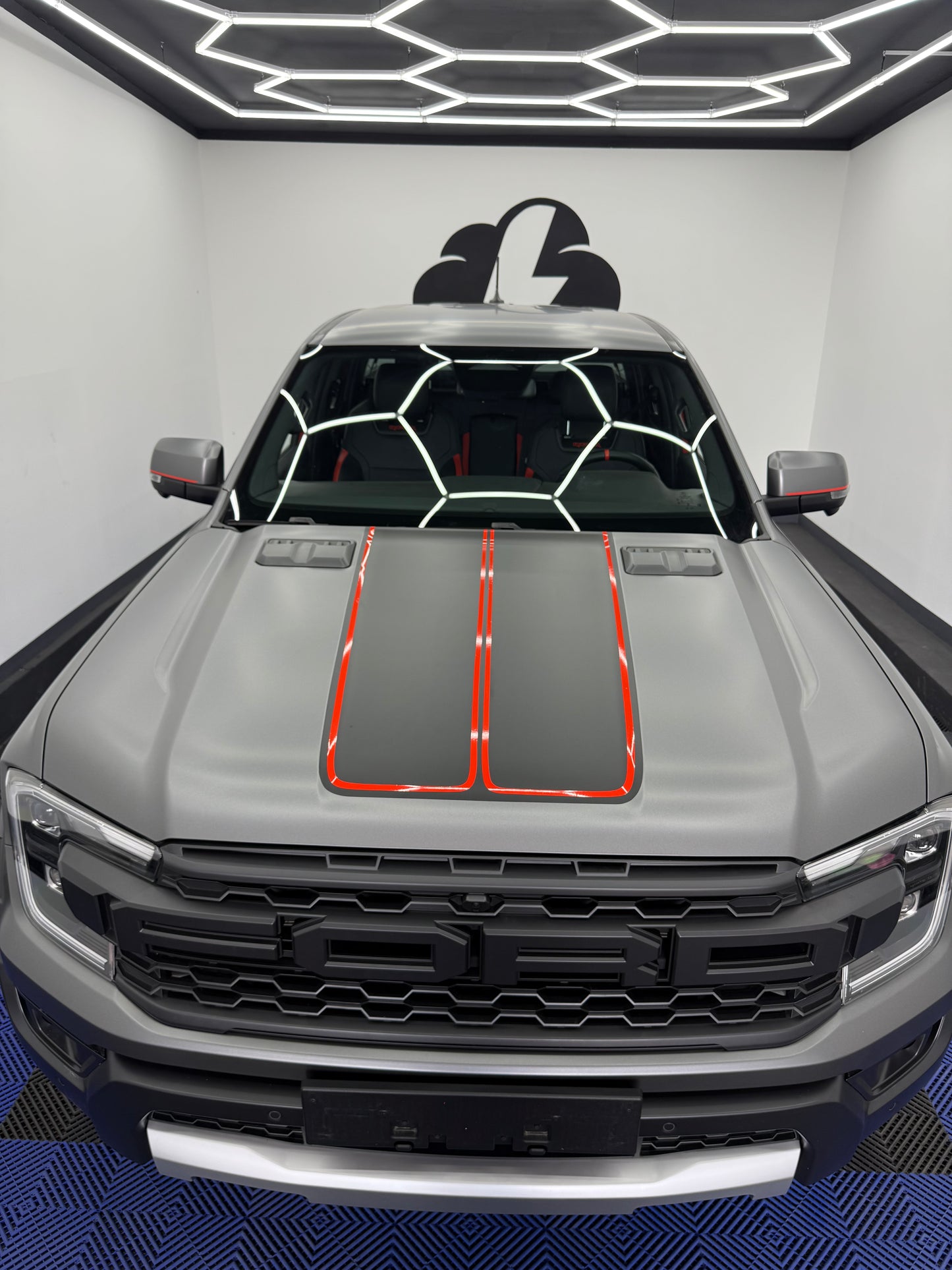 Ford Raptor – zmiana koloru i nowy, agresywny design