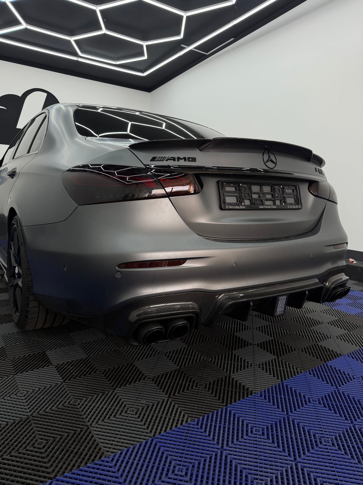 E klassa 63 amg Carbon Set