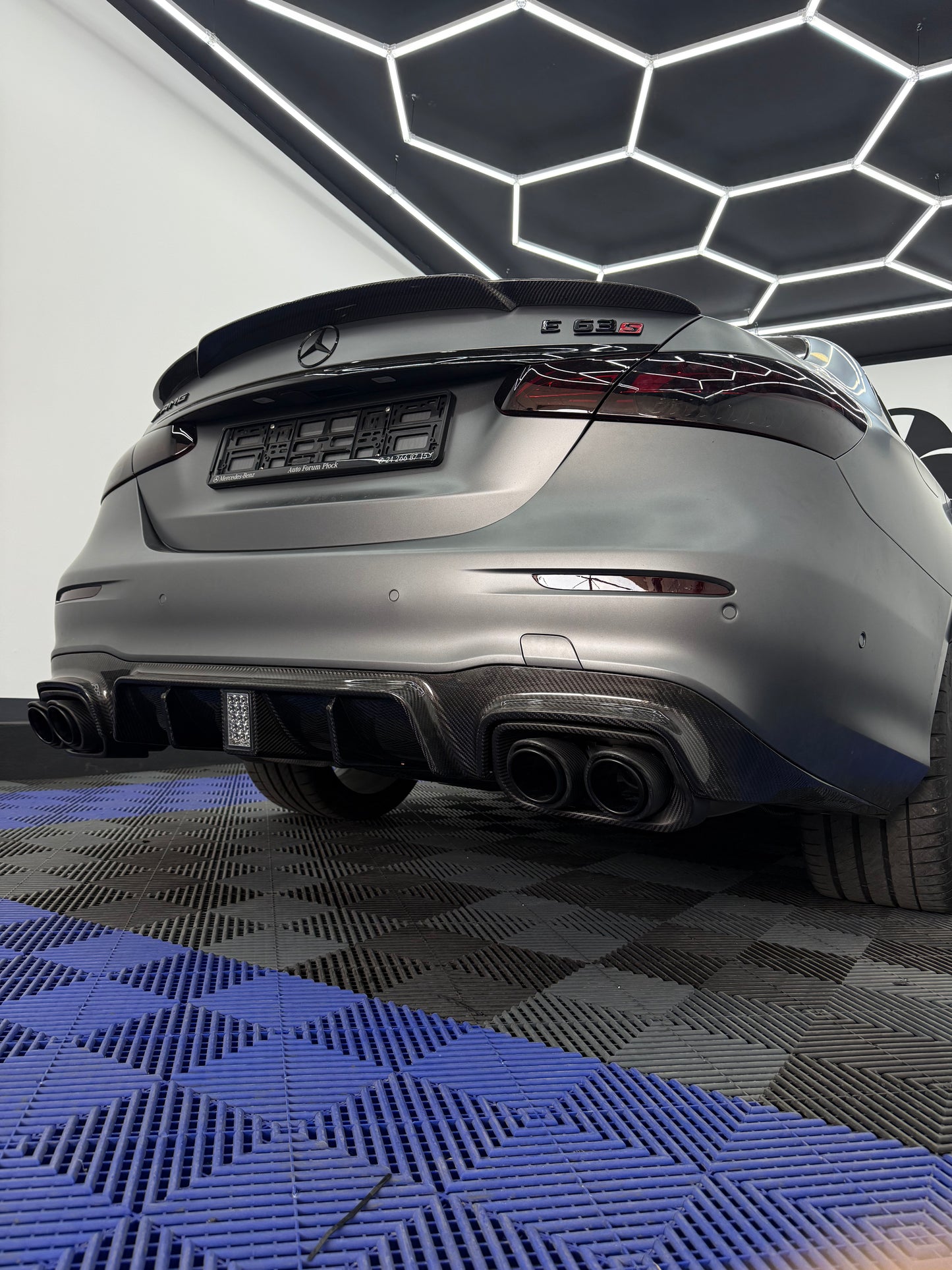 E klassa 63 amg Carbon Set