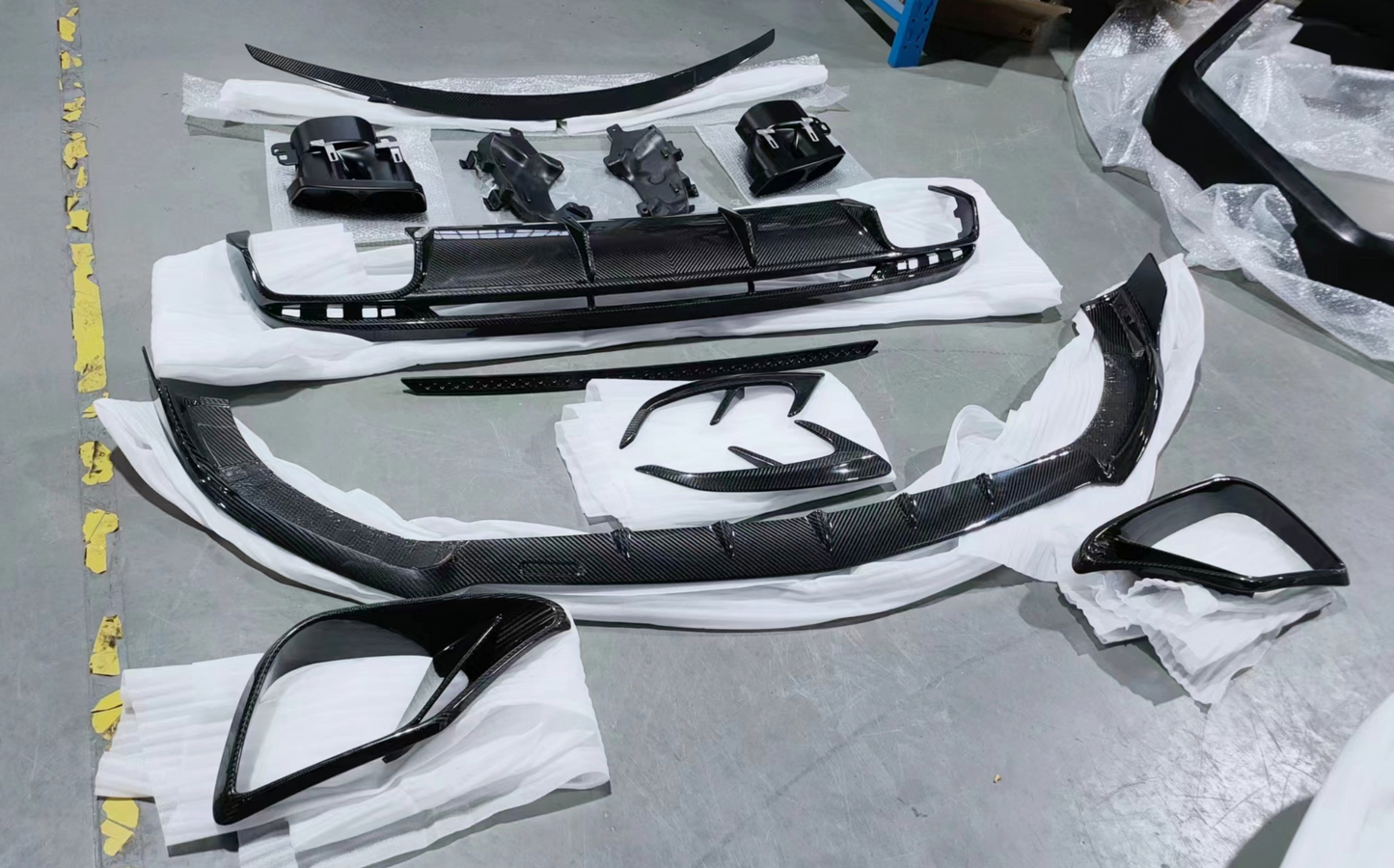E klassa 63 amg Carbon Set