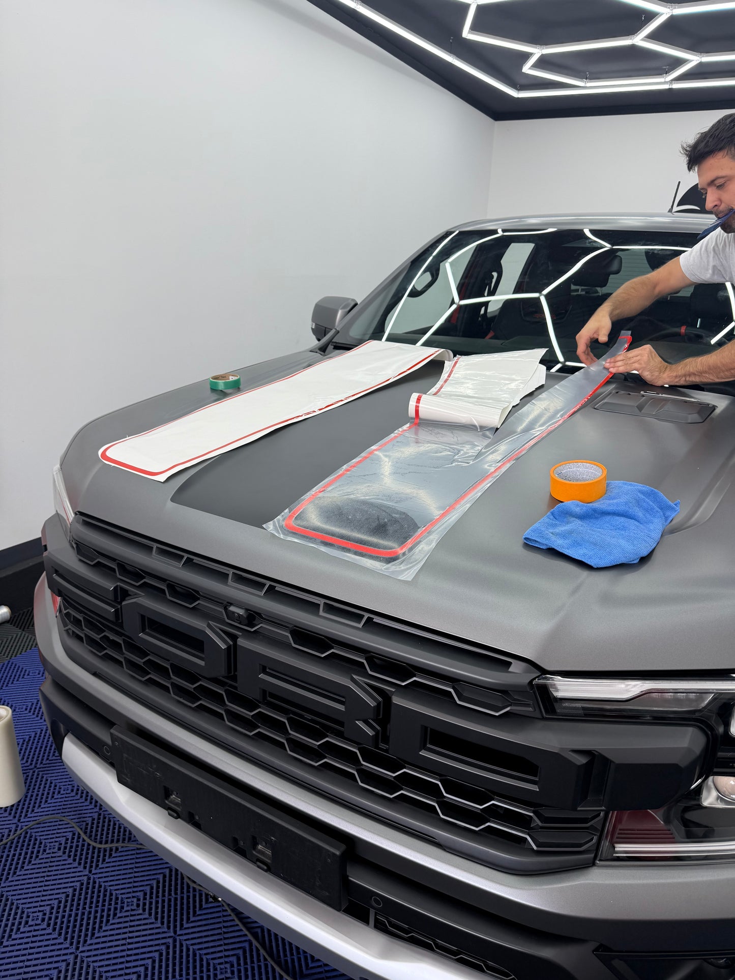 Ford Raptor – zmiana koloru i nowy, agresywny design