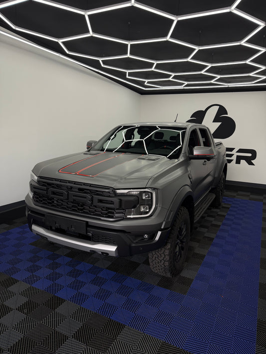 Ford Raptor – zmiana koloru i nowy, agresywny design
