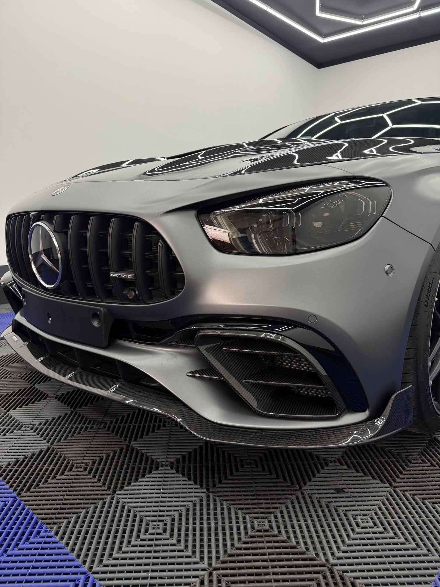E klassa 63 amg Carbon Set