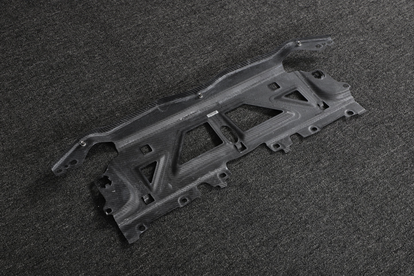 Bmw M2 G87 osłona pasa przedniego karbon