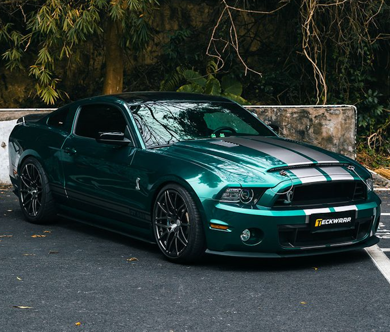 Zmiana Koloru folią wylewaną/winy – precyzyjny car wrapping